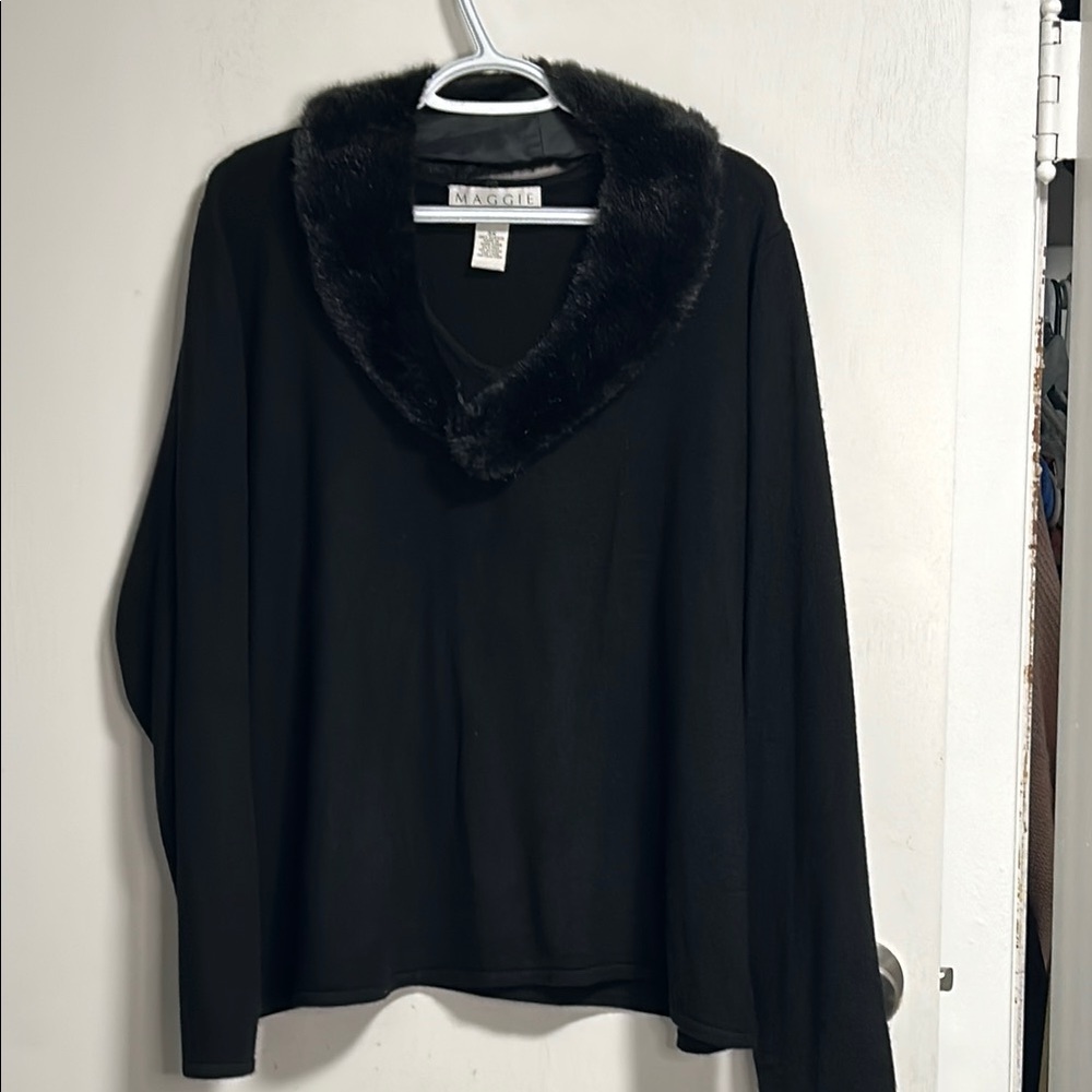 Black Pullover Sweater with removable Faux Fur Collar